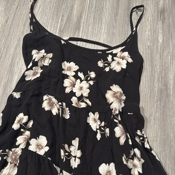 Brandy Melville Floral Dress - Picture 2 of 3